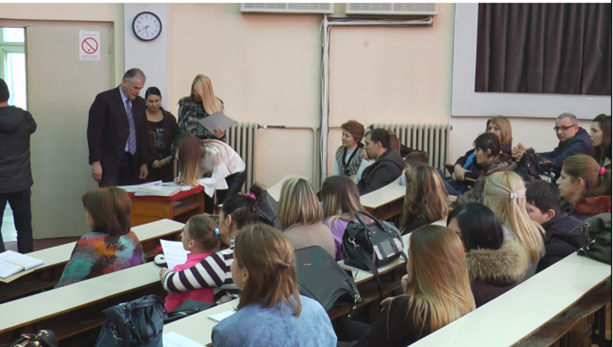Потписани уговори за личне пратиоце деце