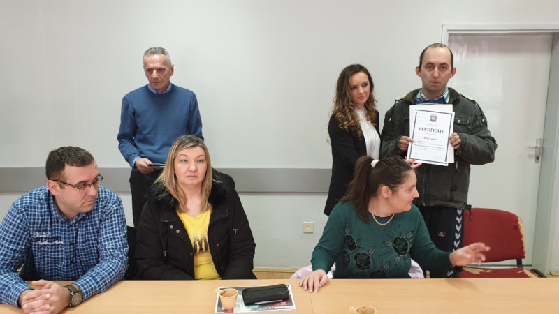 Уручени сертификати незапосленим особама са инвалидитетом