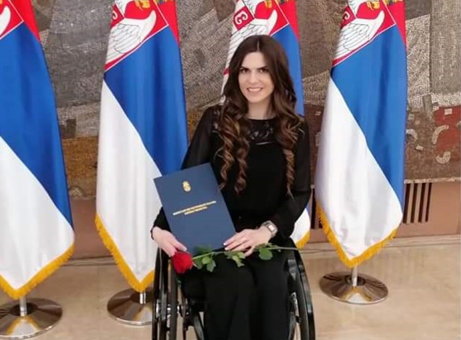 Додела плакета и награда Чачанки која је значајно допринела у афирмацији безбедности у саобраћају