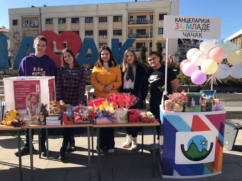 На чачанском тргу хуманитарна акција за Николину Ћирић