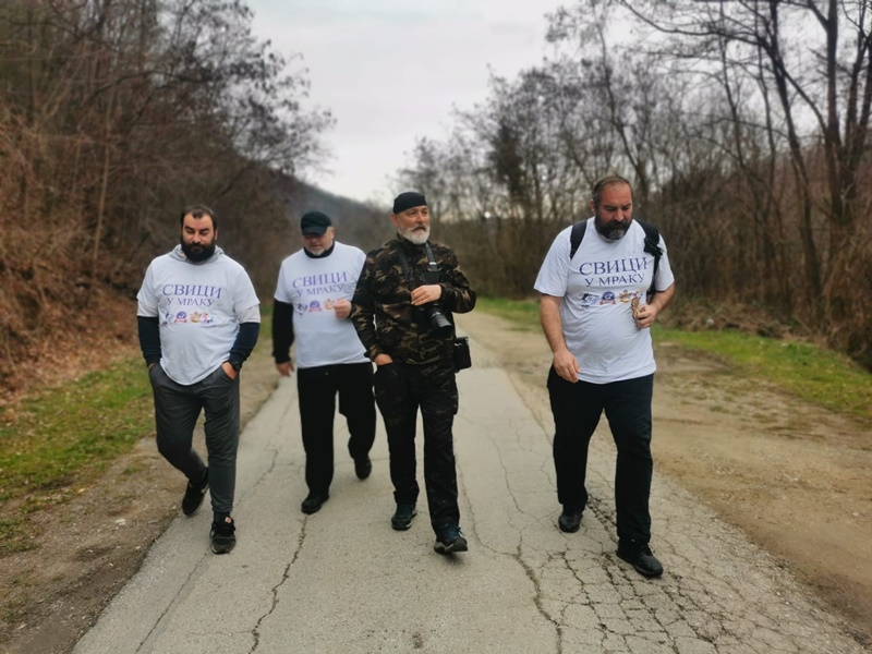 „Свици у мраку” Крсним ходом од Аранђеловца преко западне Србије па до Острога