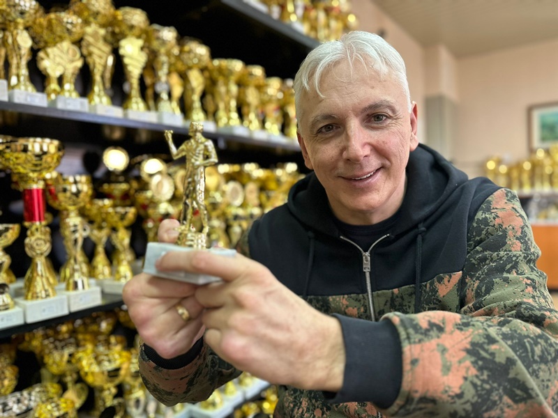 Сваки дан у Владановом животу место је за пехар