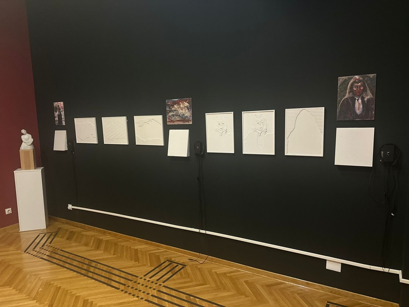 У Галерији „Надежда Петровић” поставка за слепе и слабовиде особе